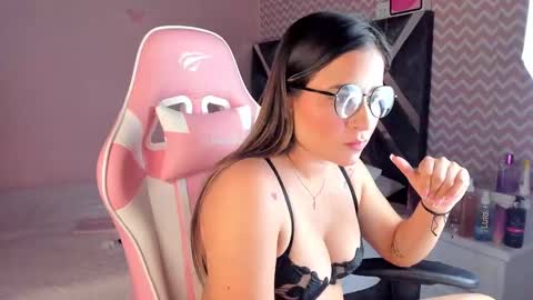 Salome online show from 01-13-25, 03:34