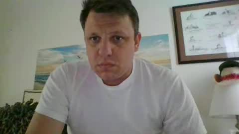 Snapshot of salsbud2022 chatting on 02-19-25, 10:42 salsbud2022 online show from 02-19-25, 10:42