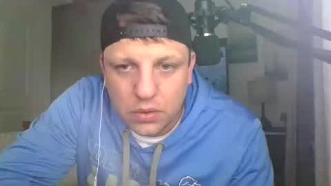 Snapshot of salsbud2022 chatting on 02-20-25, 04:50 salsbud2022 online show from 02-20-25, 04:50