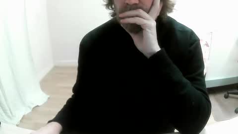 Snapshot of saltimbanquier chatting on 12-03-24, 08:05 Saltimbanquier Salt ou Banquier online show from 12-03-24, 08:05