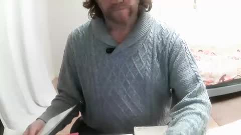 Snapshot of saltimbanquier chatting on 02-24-25, 07:33 Saltimbanquier Salt ou Banquier online show from 02-24-25, 07:33