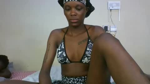 Snapshot of saltysugar20 chatting on 06-07-26, 05:00 Sugarbabe online show from 06-07-26, 05:00