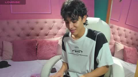 Snapshot of salvatore_monterey chatting on 01-08-25, 04:44 salvatore online show from 01-08-25, 04:44