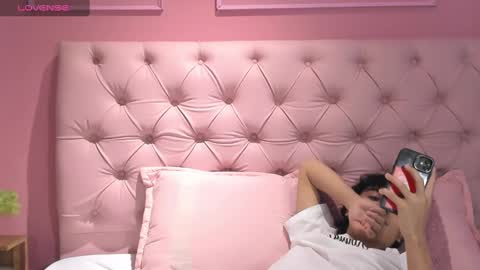 Snapshot of salvatore_monterey chatting on 02-02-25, 01:02 salvatore online show from 02-02-25, 01:02