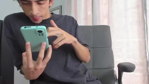 Snapshot of salvatore_monterey chatting on 02-12-25, 02:54 salvatore online show from 02-12-25, 02:54