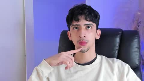 Snapshot of salvatore_monterey chatting on 10-10-25, 08:08 salvatore online show from 10-10-25, 08:08