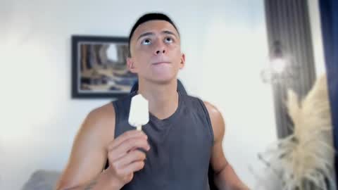 Snapshot of salvatore_romanoo chatting on 02-22-25, 03:23 Salvatore online show from 02-22-25, 03:23