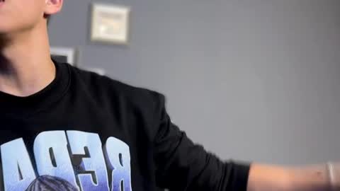 Salvatore online show from 02-18-26, 01:45