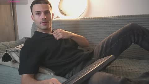 Esteban online show from 11-19-25, 10:54