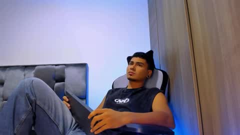 SAM online show from 12-18-25, 03:18