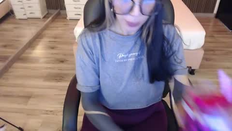 Snapshot of sam_mansson66 chatting on 10-30-25, 01:01 SAM MANSON online show from 10-30-25, 01:01