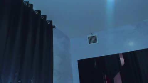 sam_naughty18 online show from 05-17-26, 02:02