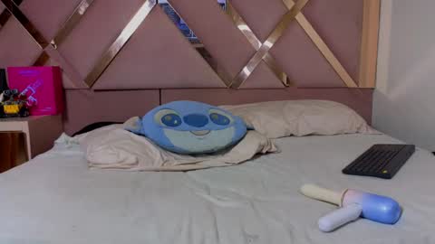 sam_pay__ online show from 05-19-26, 09:54