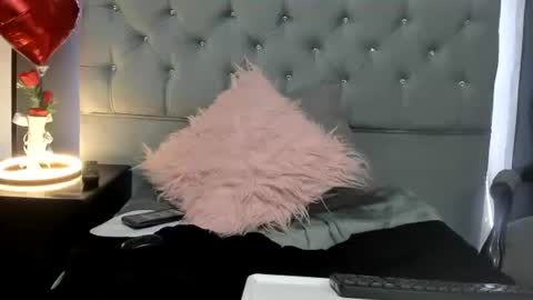 Snapshot of sam_sweet48 chatting on 03-05-25, 01:10 Sam online show from 03-05-25, 01:10