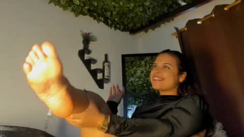 Snapshot of samannthaa_ chatting on 12-13-24, 02:49 Samannthaa online show from 12-13-24, 02:49