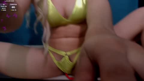 Snapshot of samantha_cp_ chatting on 01-27-25, 09:22 Sammy online show from 01-27-25, 09:22