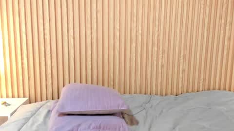 Snapshot of samantha_duart3 chatting on 04-23-26, 12:29 samantha_duart3 online show from 04-23-26, 12:29