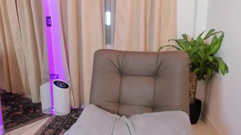 Samantha Ferrec online show from 01-10-26, 10:14