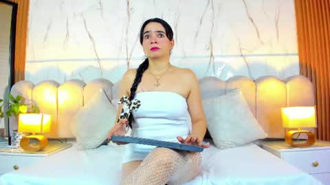 Snapshot of samantha_fiire chatting on 06-30-26, 12:17 samantha_fiire online show from 06-30-26, 12:17