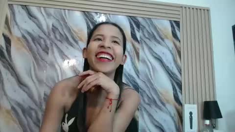 lizzy online show from 10-26-25, 04:24