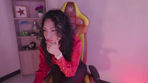Snapshot of samantha_hillton chatting on 05-21-26, 01:40 samy online show from 05-21-26, 01:40