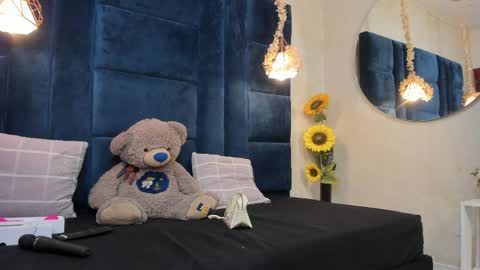 Snapshot of samantha_roses1 chatting on 04-12-26, 04:12 samantha online show from 04-12-26, 04:12