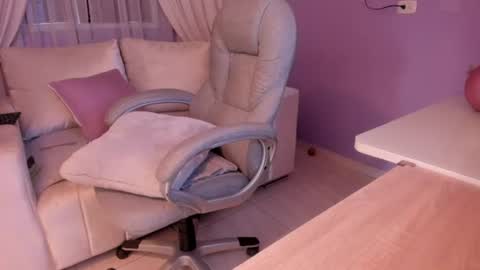 Snapshot of samantha_thompsoon chatting on 07-06-26, 10:56 samantha_thompsoon online show from 07-06-26, 10:56