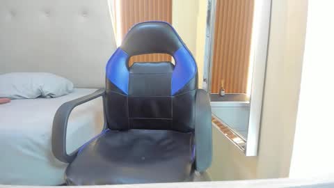    online show from 02-09-26, 07:18