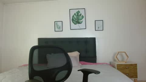 Snapshot of samanthachop chatting on 05-12-26, 01:30 samanthachop online show from 05-12-26, 01:30