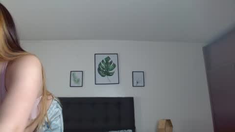 Snapshot of samanthachop chatting on 07-09-26, 02:32 samanthachop online show from 07-09-26, 02:32