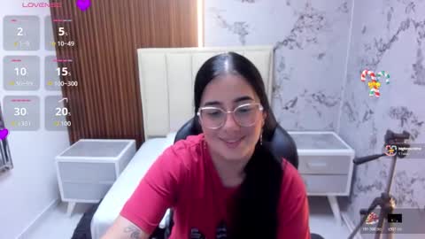 Snapshot of samanthafiore1 chatting on 02-11-26, 01:27 online show from 02-11-26, 01:27