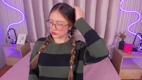 Alejandra  online show from 12-02-25, 01:39