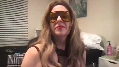 Samantha Vale online show from 12-14-25, 03:01