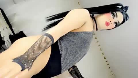 samanthax_xissadora1 online show from 02-21-25, 03:01