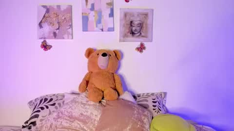 Snapshot of samara_jonnes_ chatting on 02-09-25, 09:06 Samara is my name a pleasure delighted that you are here leave your thumb up it is important to me online show from 02-09-25, 09:06