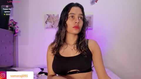 Snapshot of samara_jonnes_ chatting on 10-04-25, 03:15 Samara is my name a pleasure delighted that you are here leave your thumb up it is important to me online show from 10-04-25, 03:15