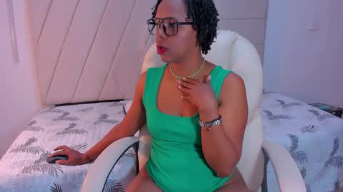 Snapshot of samaraa_smith1 chatting on 04-18-26, 12:20 samaraa_smith1 online show from 04-18-26, 12:20