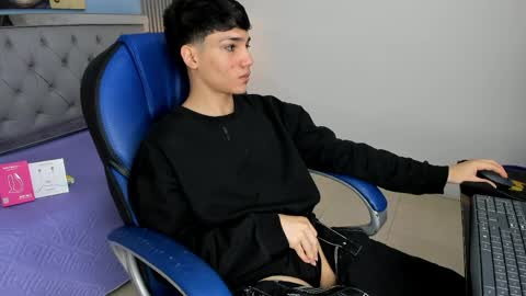 Sam online show from 04-15-26, 12:45