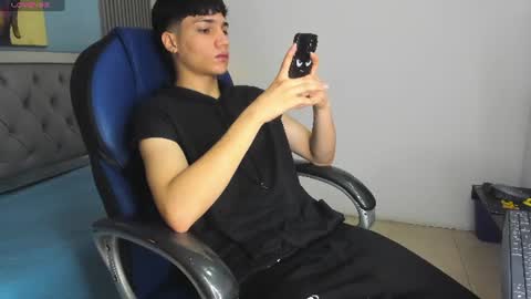 Snapshot of samblack_ chatting on 06-15-26, 04:09 Sam online show from 06-15-26, 04:09