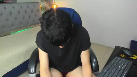 Snapshot of samblack_ chatting on 06-19-26, 01:37 Sam online show from 06-19-26, 01:37