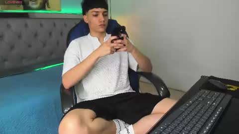 Snapshot of samblack_ chatting on 06-22-26, 01:08 Sam online show from 06-22-26, 01:08