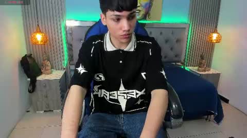 Snapshot of samblack_ chatting on 07-11-26, 02:42 Sam online show from 07-11-26, 02:42