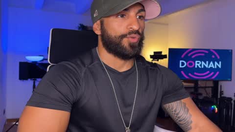 Snapshot of samdornan chatting on 12-13-24, 04:27 Sam Dornan online show from 12-13-24, 04:27