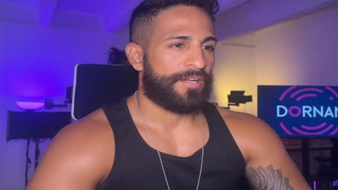 Snapshot of samdornan chatting on 12-27-24, 04:32 Sam Dornan online show from 12-27-24, 04:32