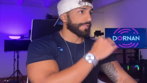 Snapshot of samdornan chatting on 12-30-24, 02:42 Sam Dornan online show from 12-30-24, 02:42