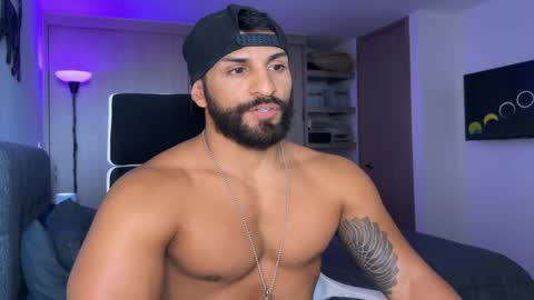 Snapshot of samdornan chatting on 01-20-25, 07:04 Sam Dornan online show from 01-20-25, 07:04