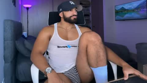 Snapshot of samdornan chatting on 01-21-25, 02:48 Sam Dornan online show from 01-21-25, 02:48