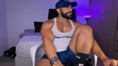 Snapshot of samdornan chatting on 01-27-25, 01:05 Sam Dornan online show from 01-27-25, 01:05