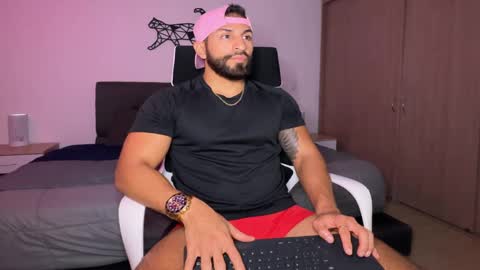 Snapshot of samdornan chatting on 02-15-25, 12:04 Sam Dornan online show from 02-15-25, 12:04