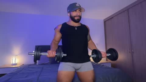 Snapshot of samdornan chatting on 02-18-25, 09:09 Sam Dornan online show from 02-18-25, 09:09